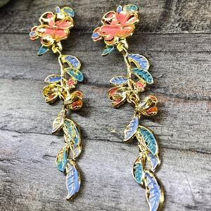 NEW Wild Garden Floral Dangle Earrings